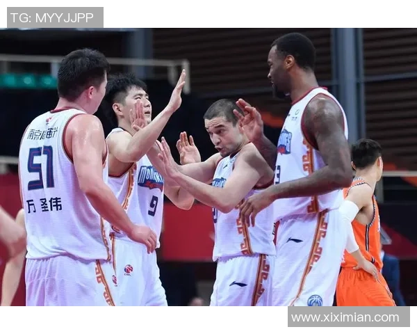 南京篮球队节奏解析：从战术布局到球员配合的深度剖析